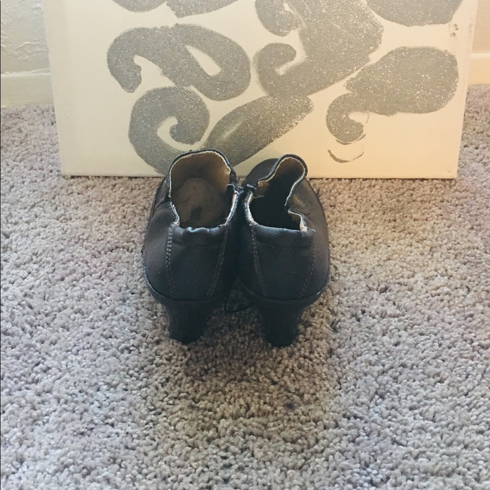 Clogs - Picture 3 of 3